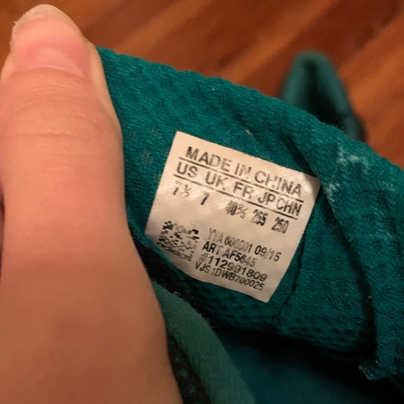 Adidas high jump spikes- men’s 71/2 women’s 91/2 - Picture 4 of 6